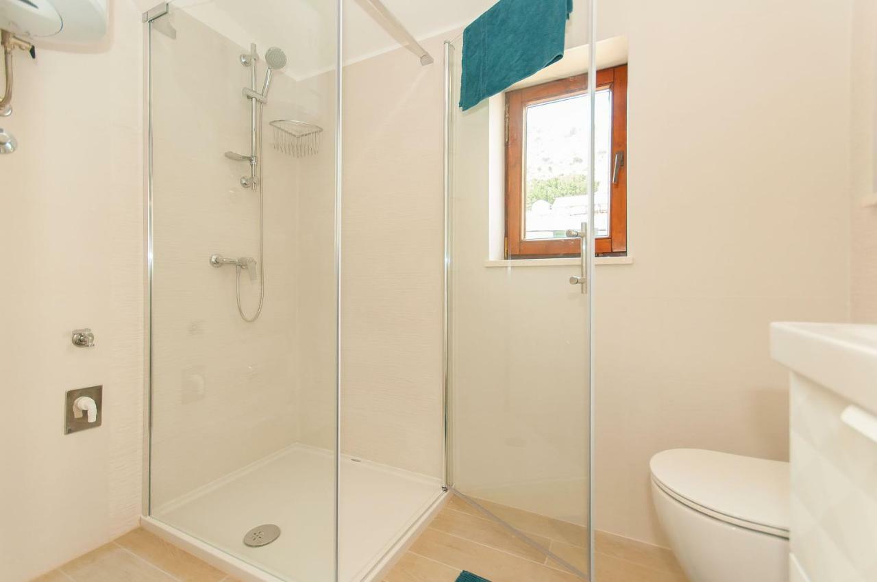 Ante Apartments Duće المظهر الخارجي الصورة